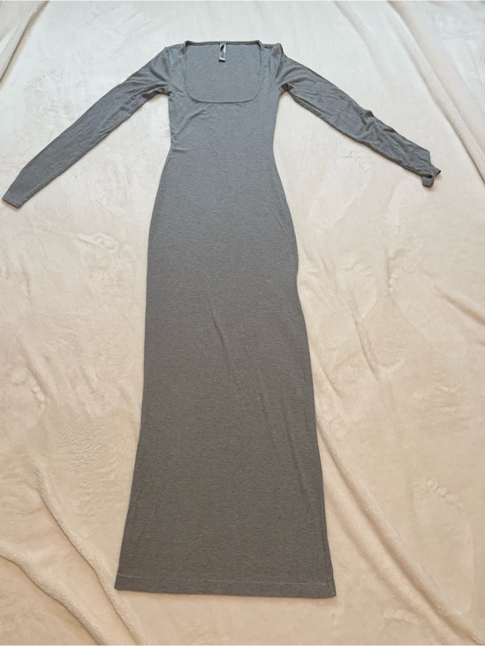 Long sleeved dress Skims